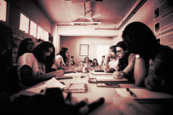 Equipe do grupo de estudos (GEP-inPsi) reunido na PUC-Campinas